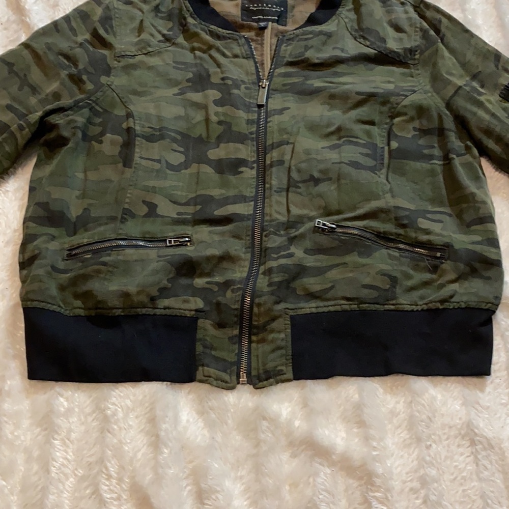 Camo Print Jacket Army Print Size Large Coat Long… - image 5